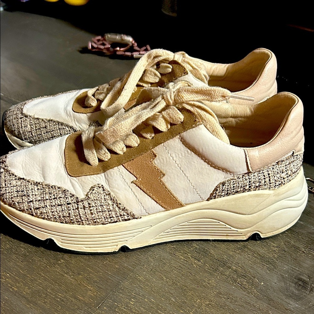 Oasis Women's Cream‎ and Tan Tweed Lighting Bolt Sneakers